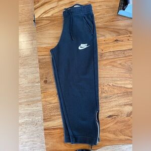 Nike 3/4 crop sweats